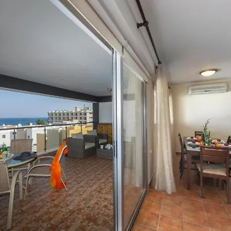 Splendid With Exclusive Private Terrace In Protaras, 1685 Apartman *