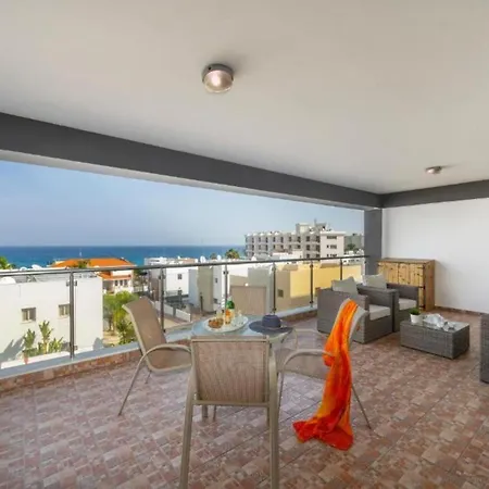 Splendid With Exclusive Private Terrace In Protaras, 1685