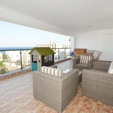 Splendid With Exclusive Private Terrace In Protaras, 1685